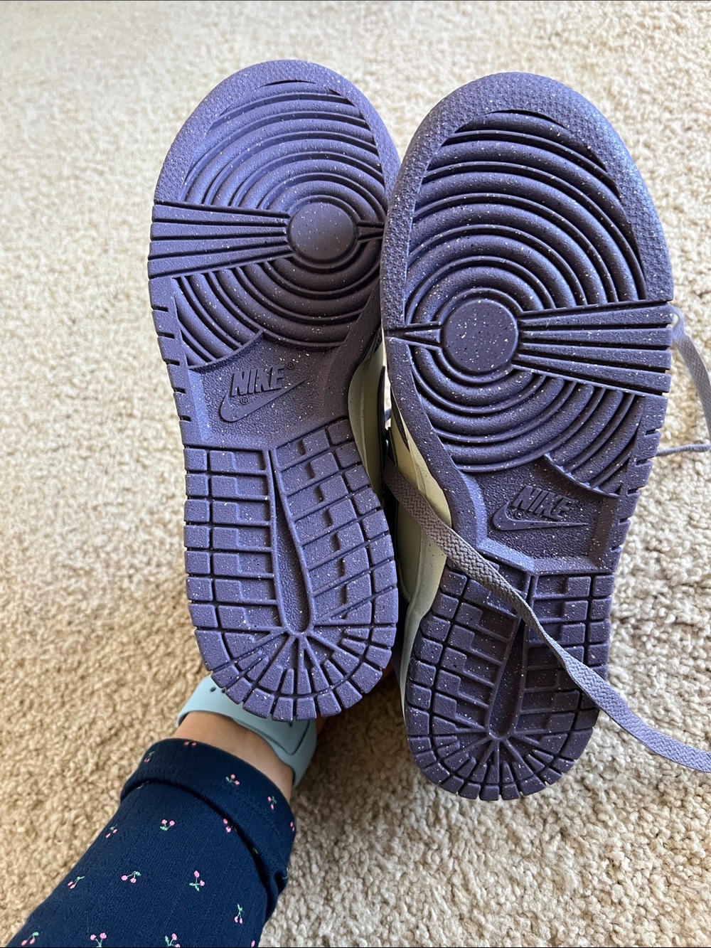 Nike Dunk Low - Lavender and White Low-Top Sneakers - Picture 3 of 7
